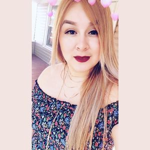 Meet your Posher, Ailin